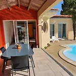 A La Topaze #gite Calme #3 Pers #piscine Privee #cholet #wifi Debit #preau #cholet #parc Japonais #puy Du F Ou