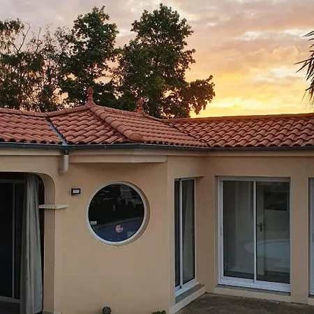 A La Topaze #gite Calme #3 Pers #piscine Privee #cholet #wifi Debit #preau #cholet #parc Japonais #puy Du F Ou