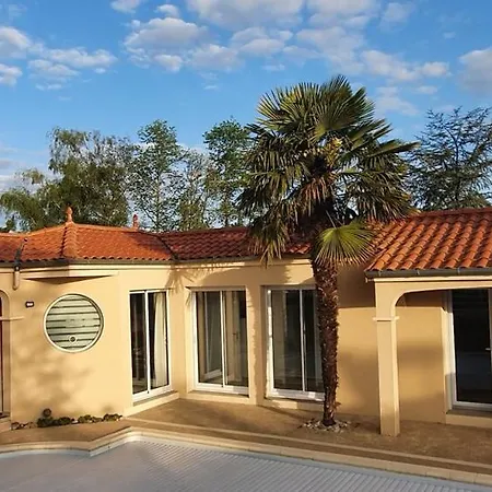 Vendégház A La Topaze #gite Calme #3 Pers #piscine Privee #cholet #wifi Debit #preau #cholet #parc Japonais #puy Du F Ou 3*