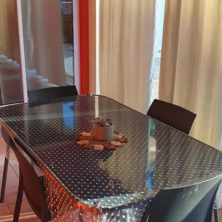 Guest house Calme: Tranquil With Pool And High-speed Wi-fi