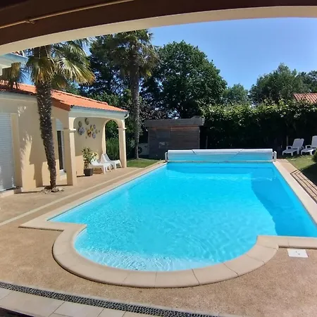 A La Topaze #gite Calme #3 Pers #piscine Privee #cholet #wifi Debit #preau #cholet #parc Japonais #puy Du F Ou 3* Le May-sur-Èvre